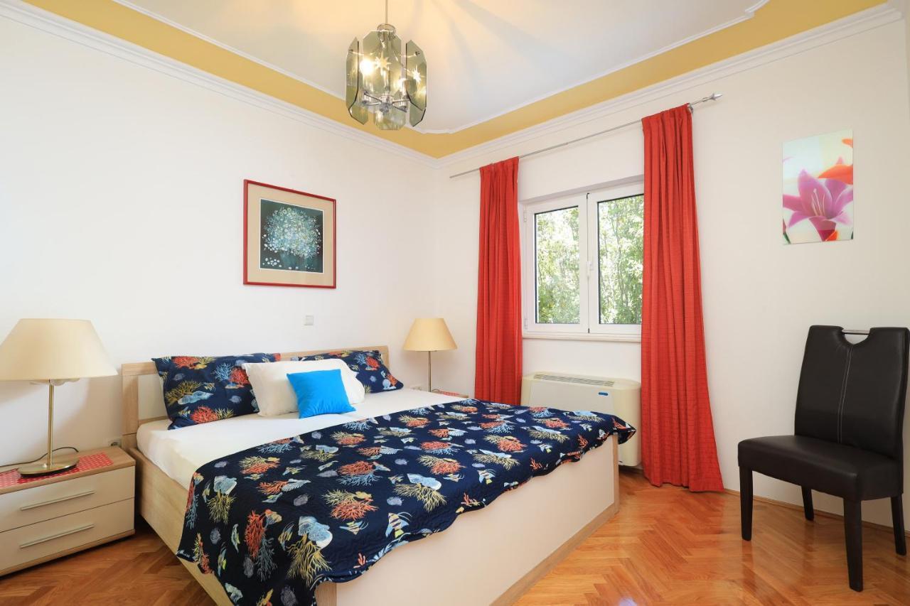 Family Friendly Seaside Apartments Brodarica, Sibenik - 15270 ภายนอก รูปภาพ